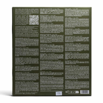 Vue arrière de l'emballage avec une liste détaillée des variétés de thés contenus dans le calendrier de l'avent. Le texte est imprimé en blanc sur un fond vert foncé, et un code QR est visible en haut à gauche.