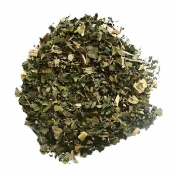 Mélange de feuilles vertes séchées pour infusion Juicea Detox, incluant menthe, ortie et maté