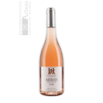 Bouteille vin rosé Arbois AAC 2024 couleur pêche, étiquette crème avec blason et mention "ROSÉ", capsule argentée