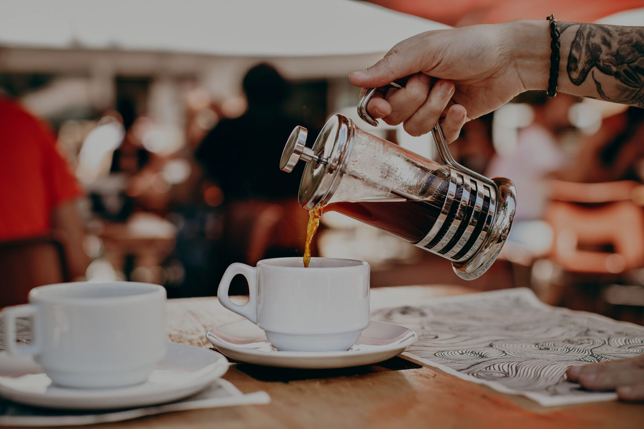 Préparer une cafetière à piston