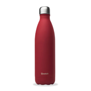Bouteille isotherme Qwetch 750ml, finition mate rouge profond, bouchon argenté brillant, idéale pour boissons chaudes ou froides