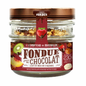 Pot de fondue de chocolat au lait et duo de caramel de la marque Le Comptoir de Mathilde, avec décoration festive et illustrations de fruits et caramel.