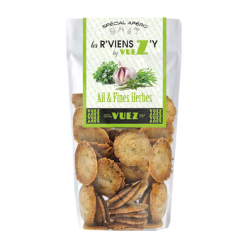 Sachet transparent de biscuits apéritifs dorés Vuez les R'viens Z'Y, étiquette ail et fines herbes pour apéros