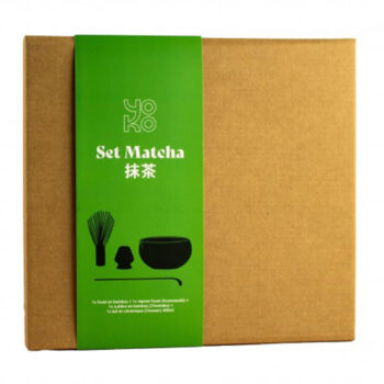 Coffret cadeau Yoko Design Set Matcha vert avec illustrations des ustensiles : fouet Chasen, cuillère Chashaku, bol Matchawan et son support