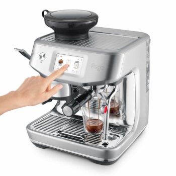 Machine à expresso Sage The Barista Touch Impress noire, avec écran tactile couleur affichant des icônes de boissons et un moulin intégré