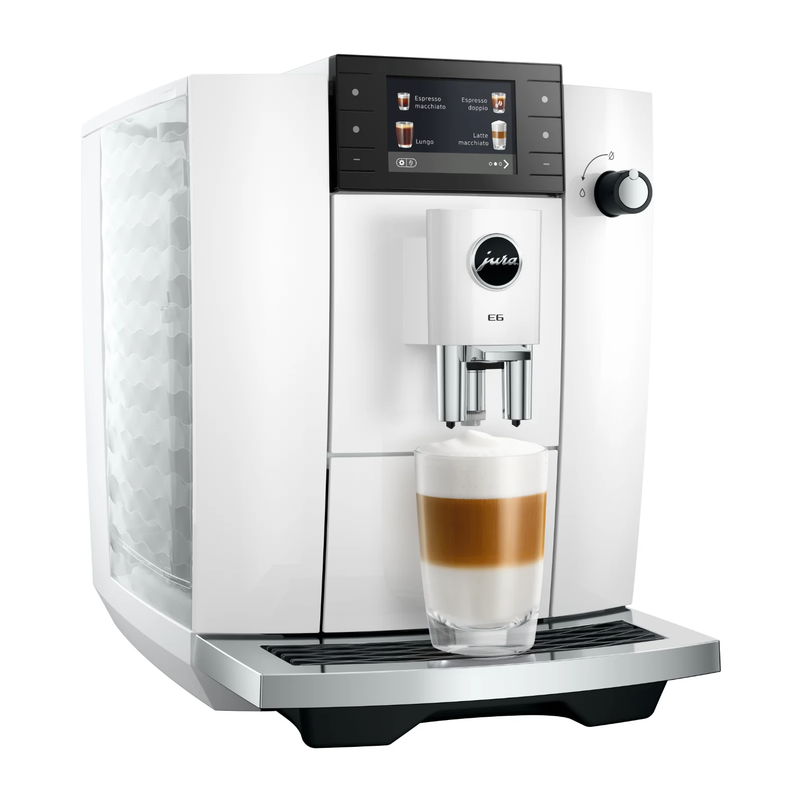 Machine à café automatique Jura E6 blanche préparant un latte macchiato avec une mousse onctueuse dans un verre posé sur le plateau en acier