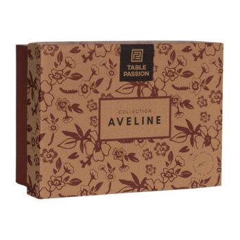 Coffret cadeau de la collection Aveline par Table Passion, arborant un motif floral marron élégant sur fond beige