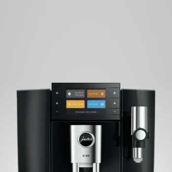 Interface de la machine à café Jura E10 affichant les options de sélection Hot Brew, Light Brew, Sweet Foam et Cold Brew.