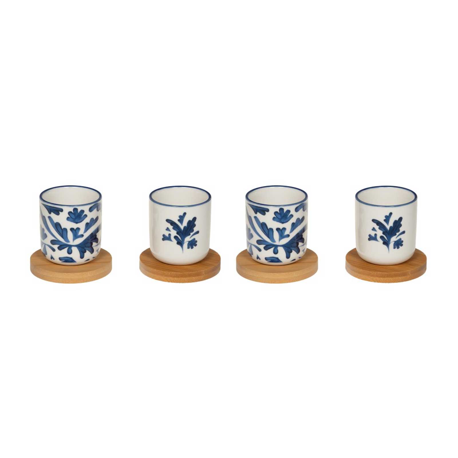 Coffret Bastide de 4 gobelets Romane en céramique blanche, motifs floraux bleus et sous-tasses en bois clair